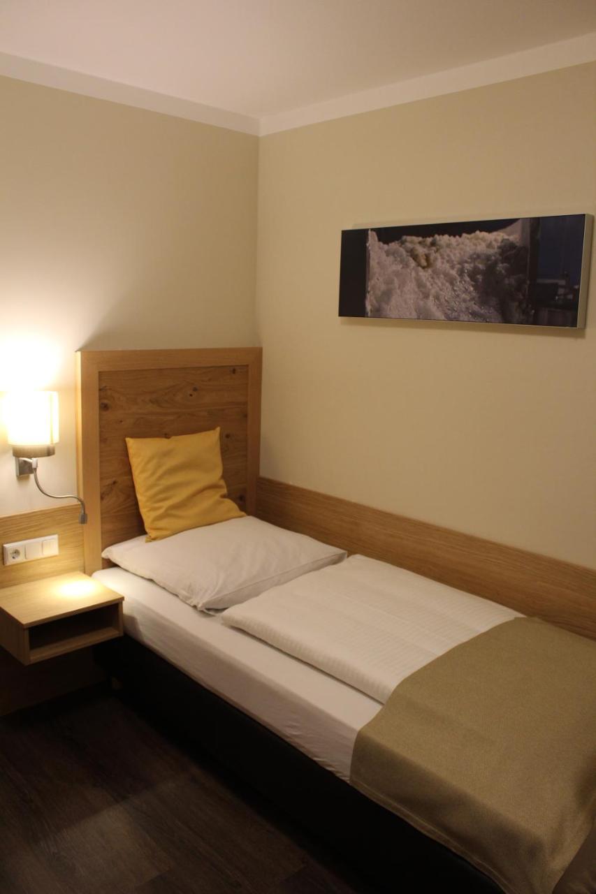 Hotel Brauereigasthof Amberger Kosching Bagian luar foto